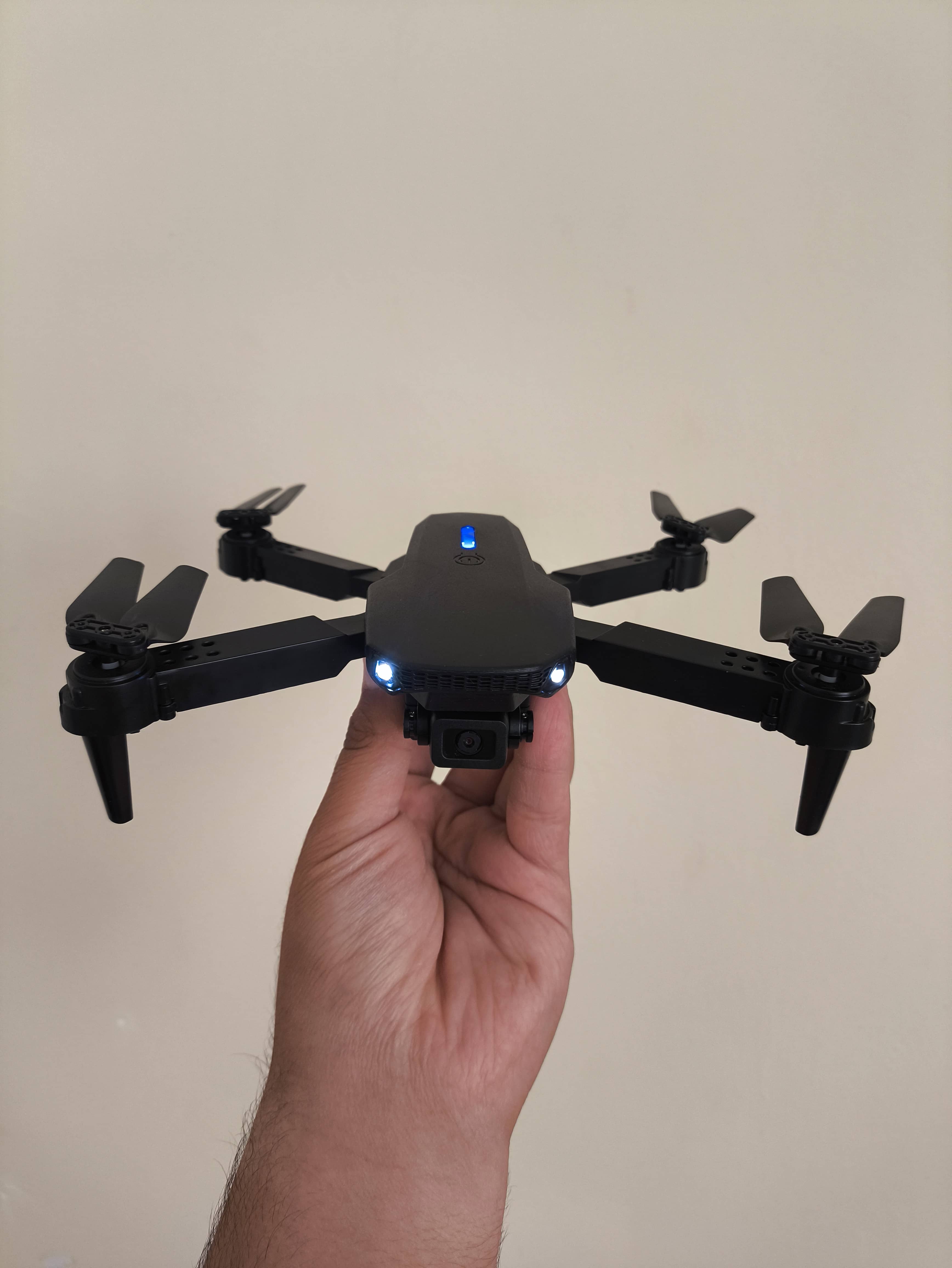کوادکوپتر E88 pro پرندآرسی