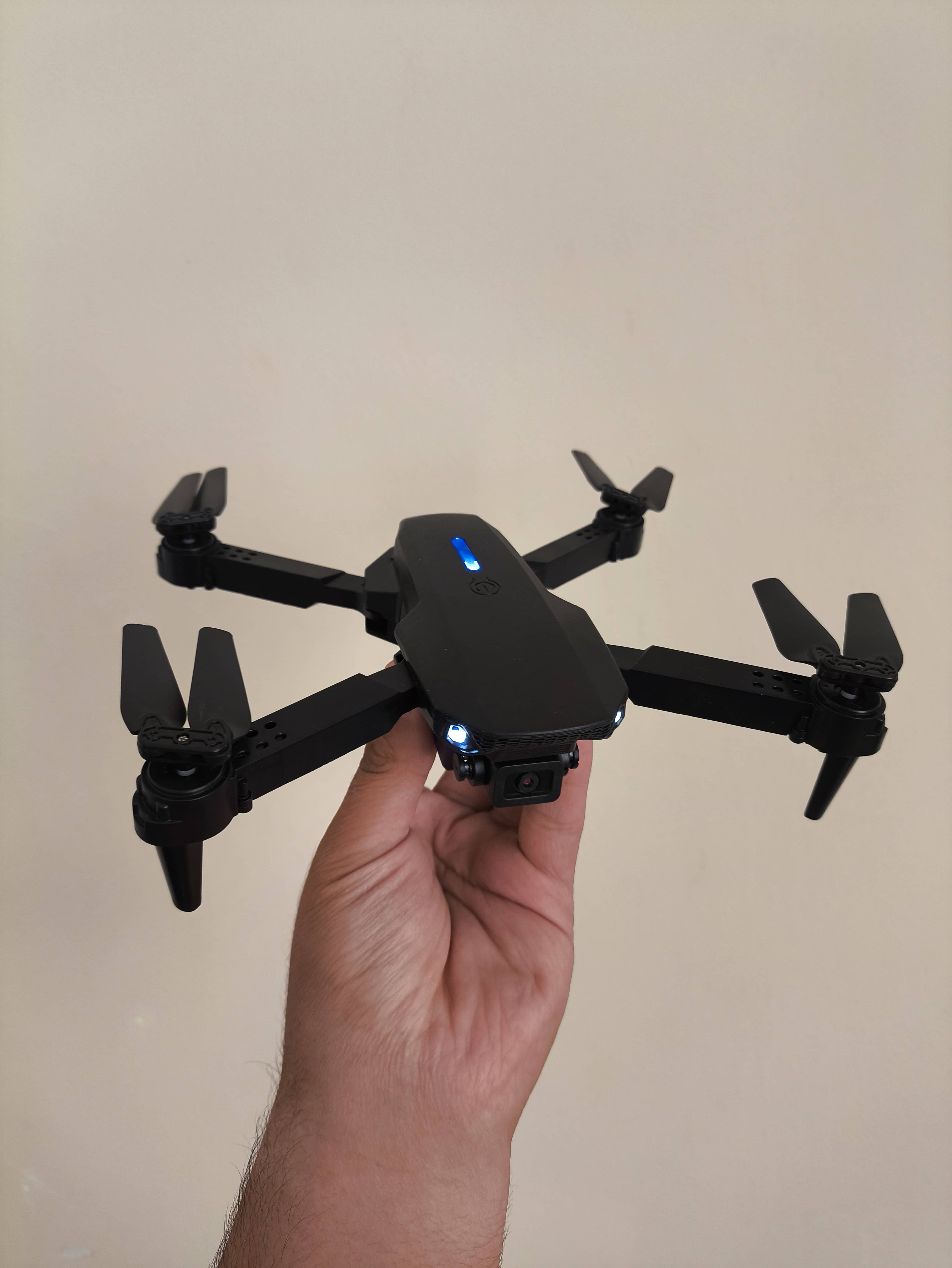 کوادکوپتر E88 pro پرندآرسی