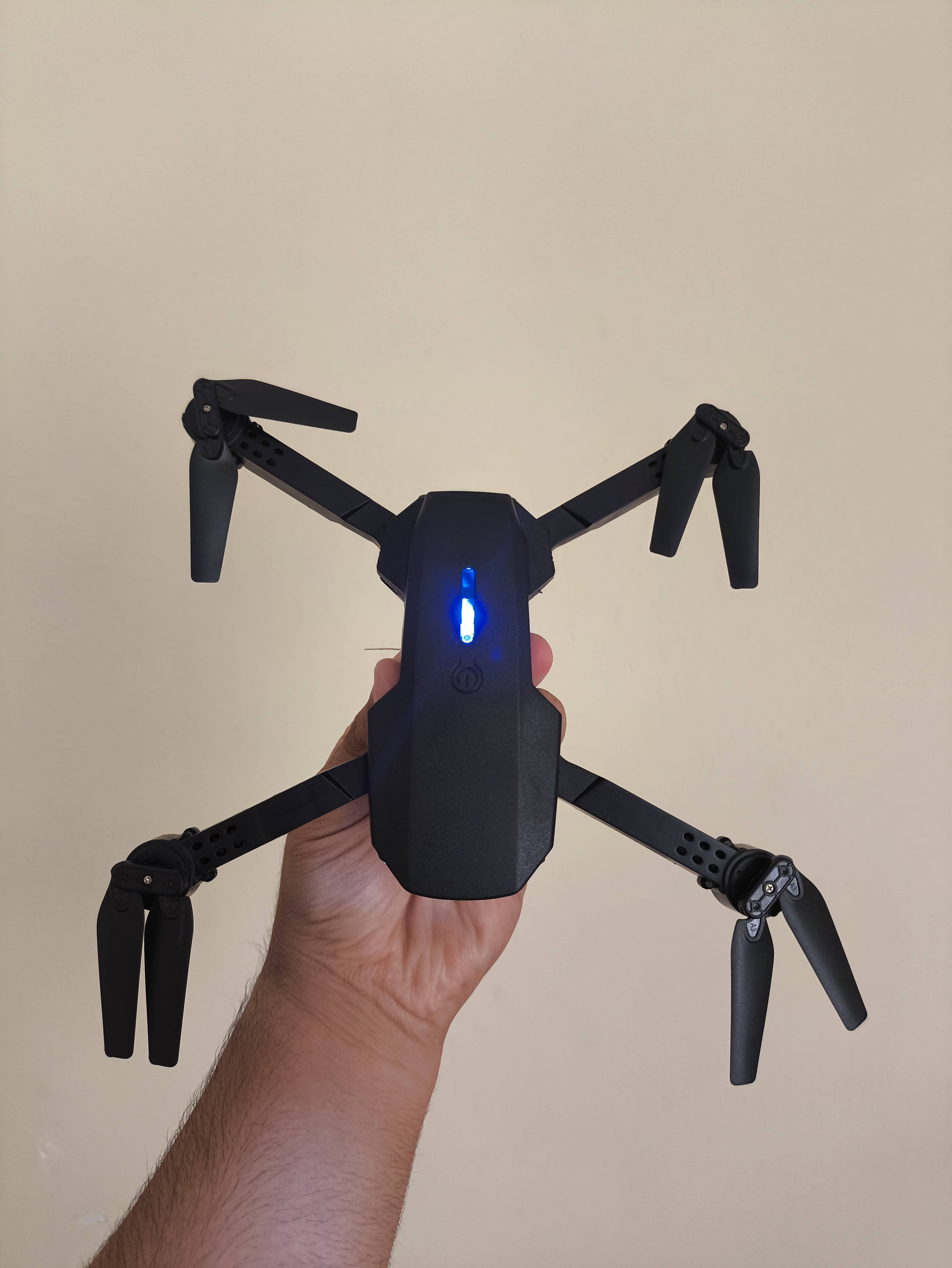 کوادکوپتر E88 pro پرندآرسی